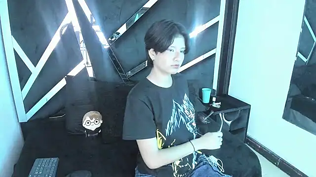 Snapshot of natsumiht chatting on October 6, 2025, 5:16 am natsumiht online show from October 6, 2025, 5:16 am