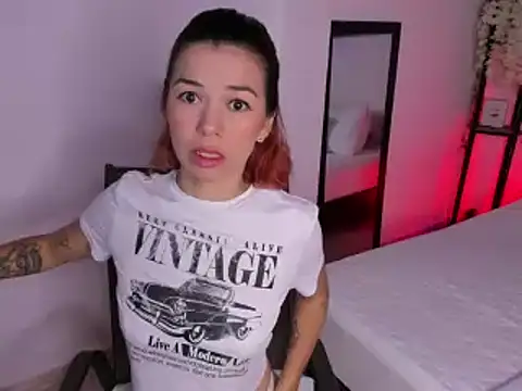 selene boyer online show from October 8, 2025, 4:48 pm