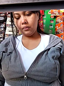 Snapshot of Alessandraa- chatting on December 1, 2025, 1:49 pm Alessandraa- online show from December 1, 2025, 1:49 pm