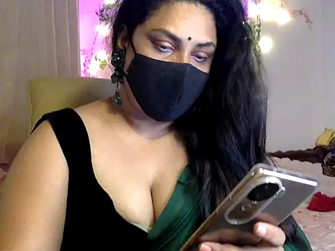 Snapshot of Indian_queen007 chatting on May 27, 2026, 6:49 pm Indian queen007 online show from May 27, 2026, 6:49 pm