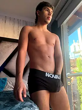 CHR58  online show from November 2, 2025, 9:39 pm