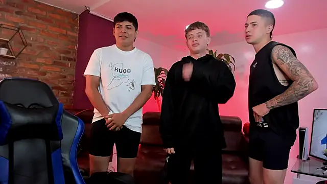 Snapshot of Handsomeboyss19 chatting on November 7, 2025, 1:38 am Handsomeboyss19 online show from November 7, 2025, 1:38 am