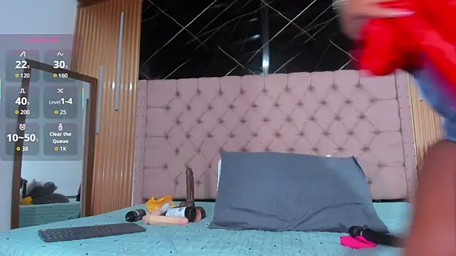 Snapshot of Emily_Brown18 chatting on October 18, 2025, 3:53 am Emily Brown18 online show from October 18, 2025, 3:53 am