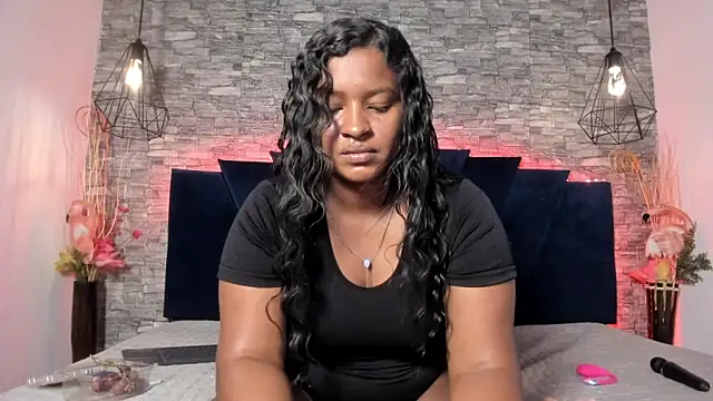 Emily Brown18 online show from May 2, 2026, 4:17 am