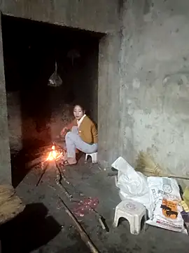 Phuong xxx online show from March 11, 2026, 12:05 am