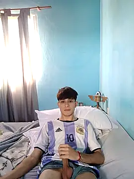 matiatr1112 online show from November 5, 2025, 5:24 pm