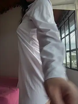 Snapshot of Mia_salinass chatting on June 12, 2026, 5:45 pm Mia salinass online show from June 12, 2026, 5:45 pm