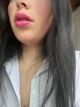 Snapshot of Mia_salinass chatting on June 15, 2026, 7:16 pm Mia salinass online show from June 15, 2026, 7:16 pm