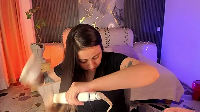 SarahCastro1  online show from June 16, 2026, 4:15 am