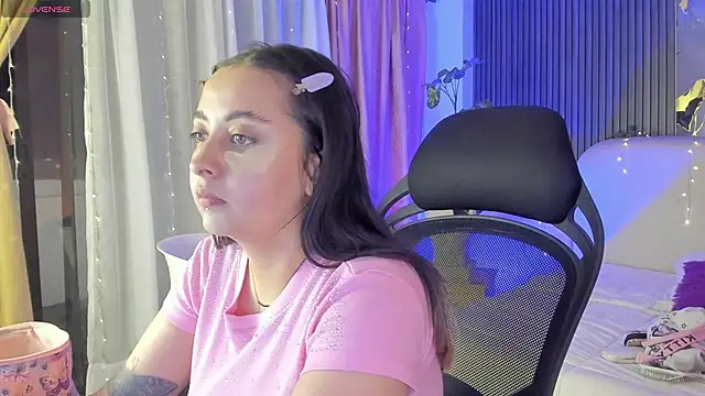 SarahCastro1  online show from June 21, 2026, 3:53 am