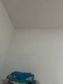 SarahCastro1  online show from July 4, 2026, 10:38 pm