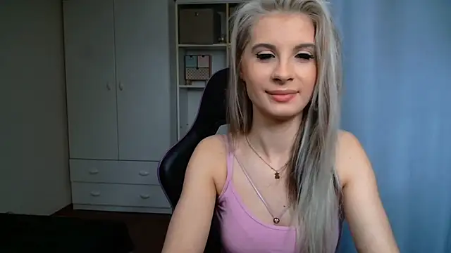 KristineGlow online show from June 2, 2026, 6:26 am
