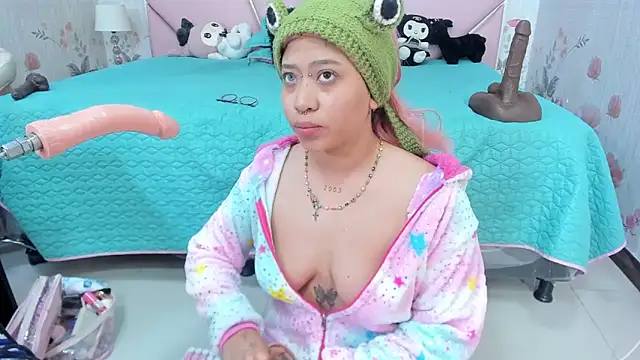 SafiroAgataaa online show from April 24, 2026, 2:58 am