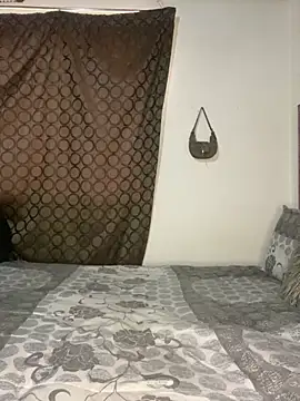 Crazyqueenxxx online show from April 25, 2026, 1:36 pm