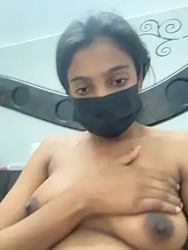 Snapshot of HeerStd chatting on November 17, 2025, 5:30 pm HeerStd online show from November 17, 2025, 5:30 pm