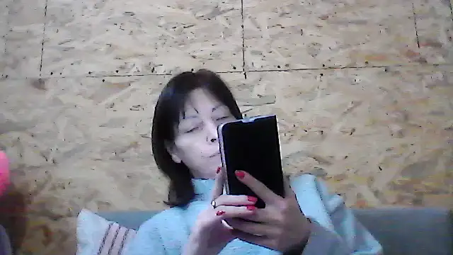 Snapshot of Milana38 chatting on December 18, 2025, 10:10 am Milana38 online show from December 18, 2025, 10:10 am