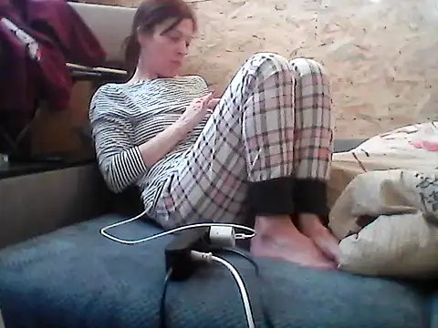 Snapshot of Milana38 chatting on March 6, 2026, 2:13 pm Milana38 online show from March 6, 2026, 2:13 pm