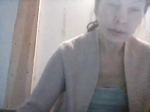 Snapshot of Milana38 chatting on April 19, 2026, 7:05 pm Milana38 online show from April 19, 2026, 7:05 pm