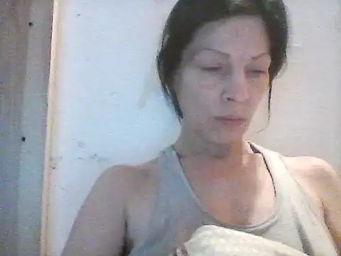 Snapshot of Milana38 chatting on April 20, 2026, 7:48 pm Milana38 online show from April 20, 2026, 7:48 pm