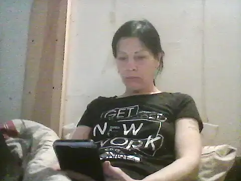 Snapshot of Milana38 chatting on April 29, 2026, 5:52 pm Milana38 online show from April 29, 2026, 5:52 pm