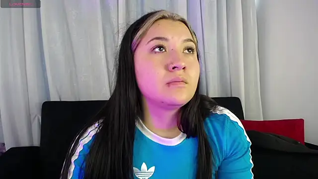 Annie A  online show from October 7, 2025, 9:12 pm