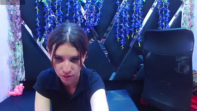 Snapshot of Gigi_Glase chatting on September 16, 2025, 9:38 pm Gigi Glase online show from September 16, 2025, 9:38 pm