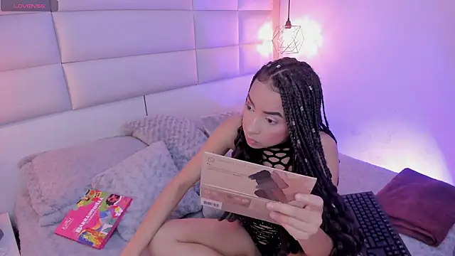 Lucia jane online show from February 11, 2026, 8:58 pm