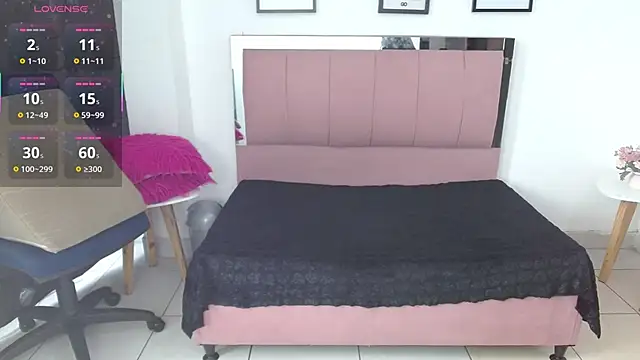 SammySmall F w online show from January 9, 2026, 9:27 pm