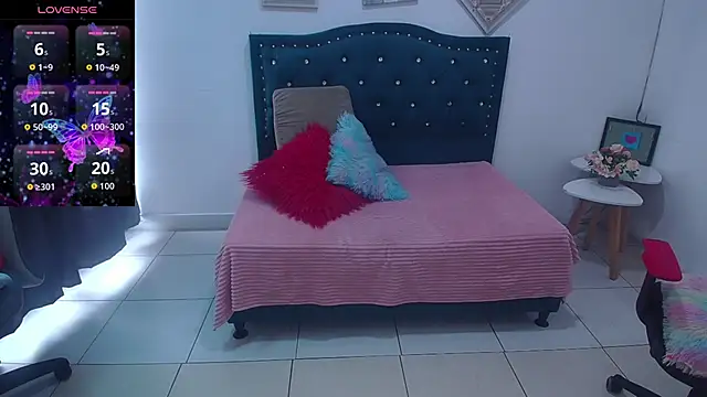 SammySmall F w online show from March 5, 2026, 1:40 pm