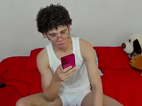 Tom Blues online show from October 9, 2025, 2:04 pm