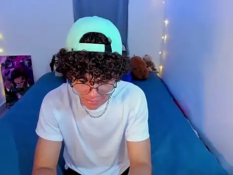 Tom Blues online show from March 18, 2026, 11:41 pm