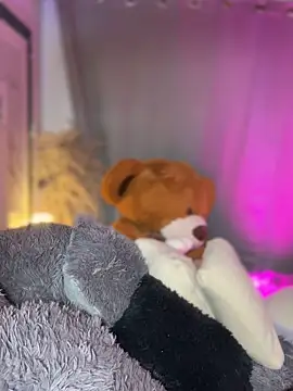 Emiily Moore1 online show from December 23, 2025, 1:47 am