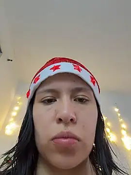 aliciia 23 online show from December 3, 2025, 9:46 pm