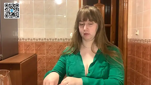 MaroonMoon  online show from October 22, 2025, 7:46 pm