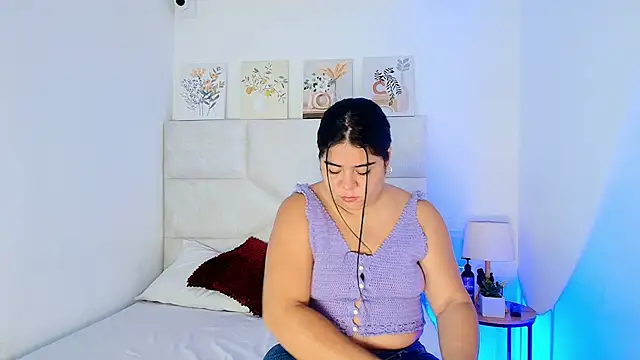 elizawiliamst online show from April 25, 2026, 11:57 am