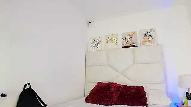 elizawiliamst online show from June 5, 2026, 12:22 pm