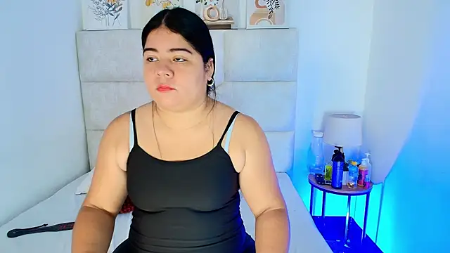 elizawiliamst online show from June 16, 2026, 12:08 pm