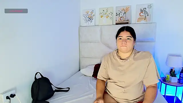 elizawiliamst online show from June 23, 2026, 12:03 pm