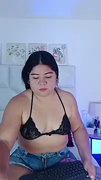 elizawiliamst online show from July 18, 2026, 12:31 pm