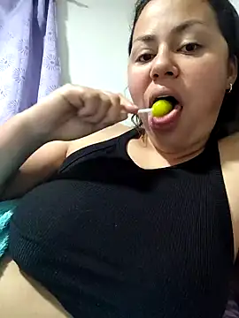 Snapshot of camila-titis chatting on May 12, 2026, 3:58 am camila-titis online show from May 12, 2026, 3:58 am