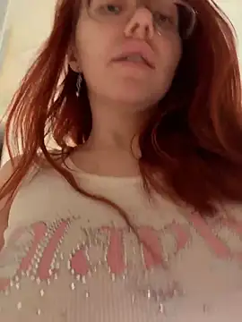 Snapshot of PollyVinice chatting on May 22, 2026, 1:28 pm PollyVinice online show from May 22, 2026, 1:28 pm