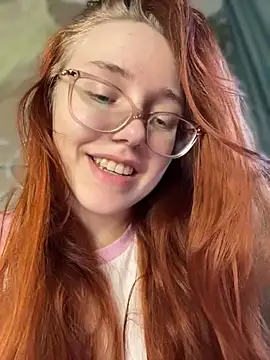 Snapshot of PollyVinice chatting on June 15, 2026, 3:25 pm PollyVinice online show from June 15, 2026, 3:25 pm