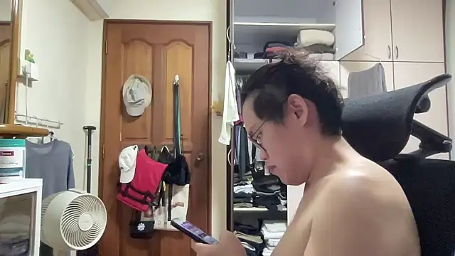 Passionatetwink2 online show from March 11, 2026, 12:11 pm