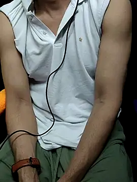 Snapshot of chocolate_alone chatting on October 17, 2025, 7:05 pm chocolate alone online show from October 17, 2025, 7:05 pm