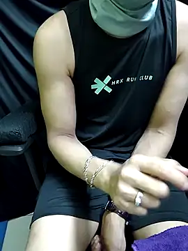 Snapshot of chocolate_alone chatting on November 17, 2025, 8:20 am chocolate alone online show from November 17, 2025, 8:20 am