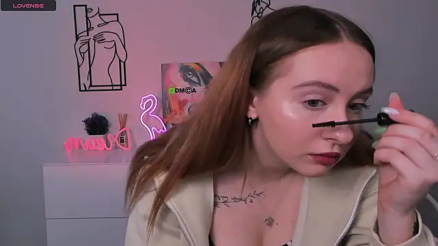 mila glow1 online show from October 9, 2025, 8:56 am