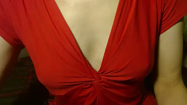 Snapshot of LorraineOSun chatting on May 5, 2026, 7:11 pm LorraineOSun online show from May 5, 2026, 7:11 pm