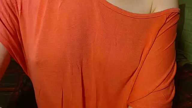 Snapshot of LorraineOSun chatting on June 13, 2026, 7:01 pm LorraineOSun online show from June 13, 2026, 7:01 pm