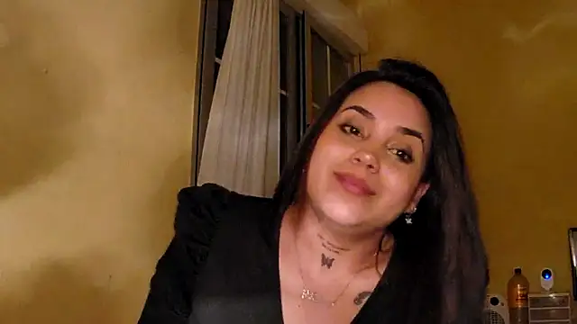 Snapshot of Ferarevelu chatting on December 5, 2025, 7:43 pm Ferarevelu online show from December 5, 2025, 7:43 pm