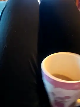 Snapshot of Horny_mummy chatting on November 16, 2025, 8:31 am Horny mummy online show from November 16, 2025, 8:31 am